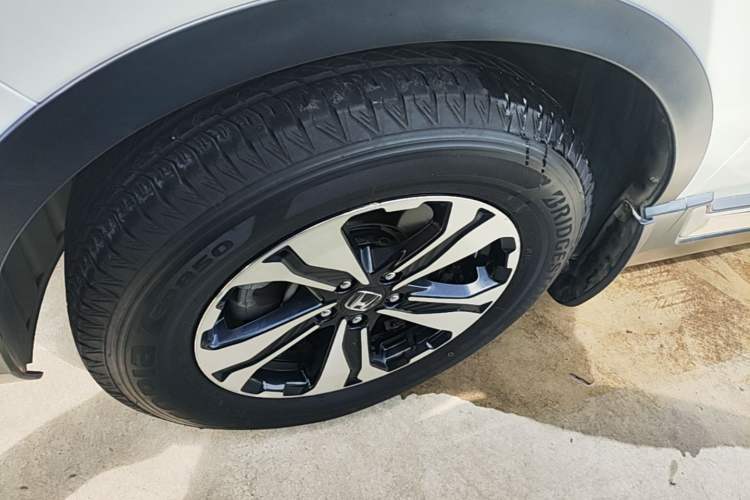 Used Honda CR-V 2017 240TURBO CVT Front-Wheel Drive Fashion Edition Left Front Wheel Hub