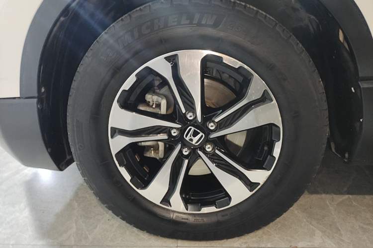 Used Honda CR-V 2017 240TURBO CVT 2WD Urban Edition Left Front Wheel Hub
