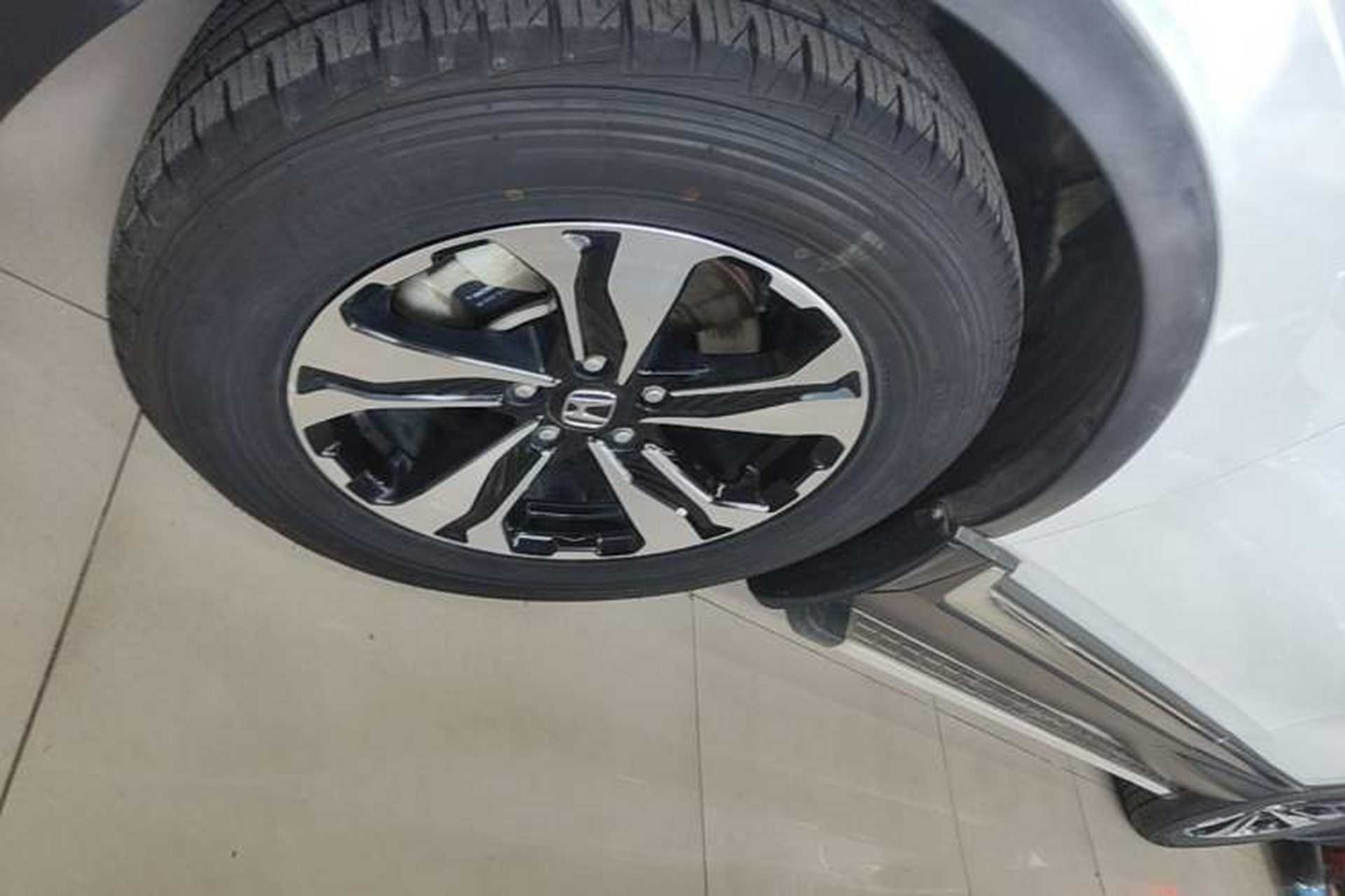 Used Honda CR-V 2017 240TURBO CVT Front-Wheel Drive Fashion Edition Left Front Wheel Hub