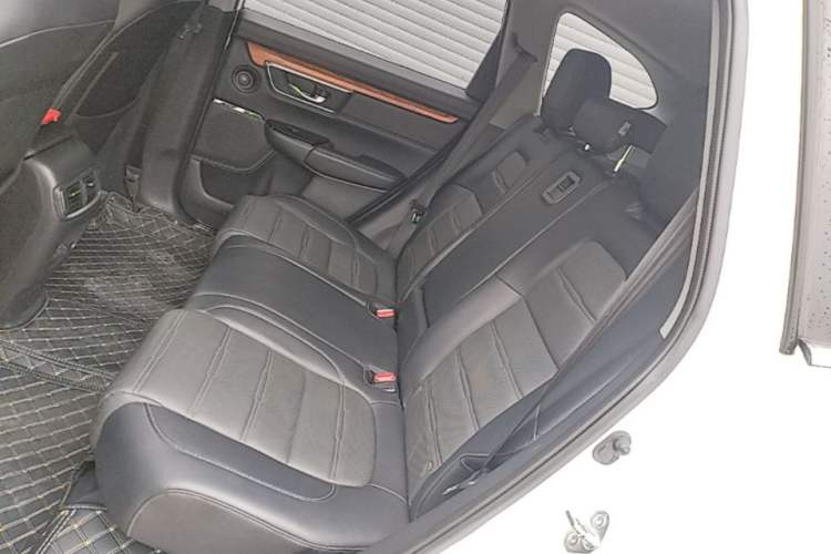Used Honda CR-V 2017 240TURBO CVT Four-Wheel Drive Luxury Edition Left Rear Seat