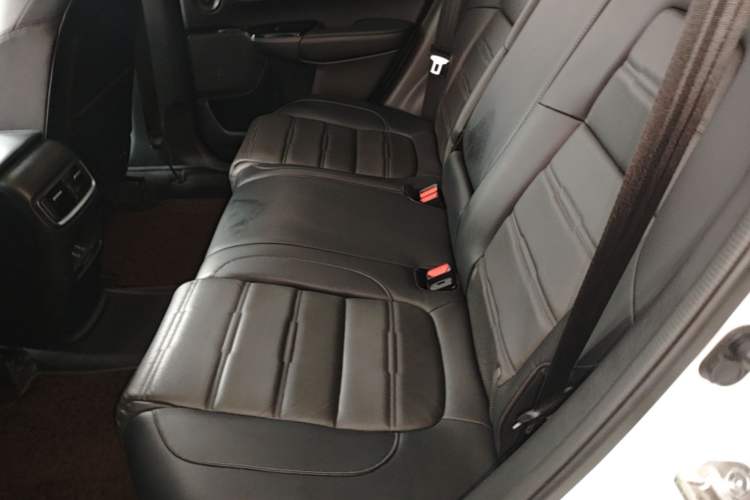 Used Honda CR-V 2017 240TURBO CVT Front-Wheel Drive Fashion Edition Left Rear Seat