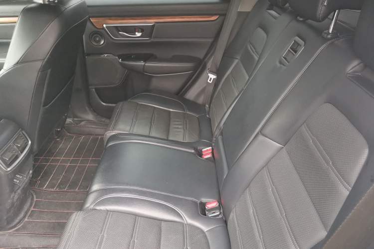 Used Honda CR-V 2017 240TURBO CVT Front-Wheel Drive Fashion Edition Left Rear Seat