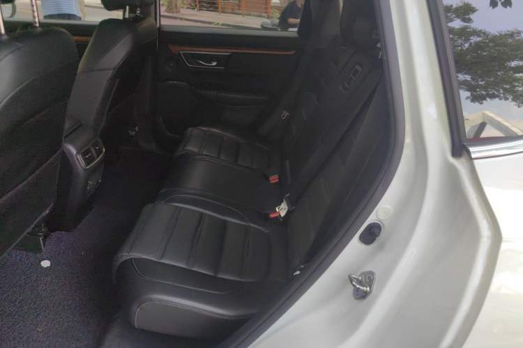 Used Honda CR-V 2017 240TURBO CVT Front-Wheel Drive Fashion Edition Left Rear Seat