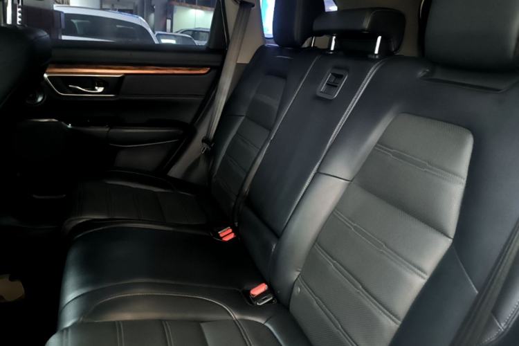Used Honda CR-V 2017 240TURBO CVT Front-Wheel Drive Fashion Edition Left Rear Seat