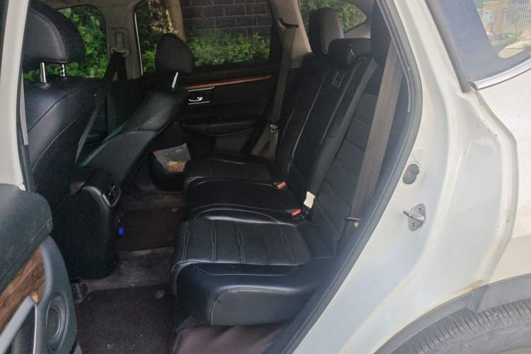 Used Honda CR-V 2017 240TURBO CVT Front-Wheel Drive Fashion Edition Left Rear Seat