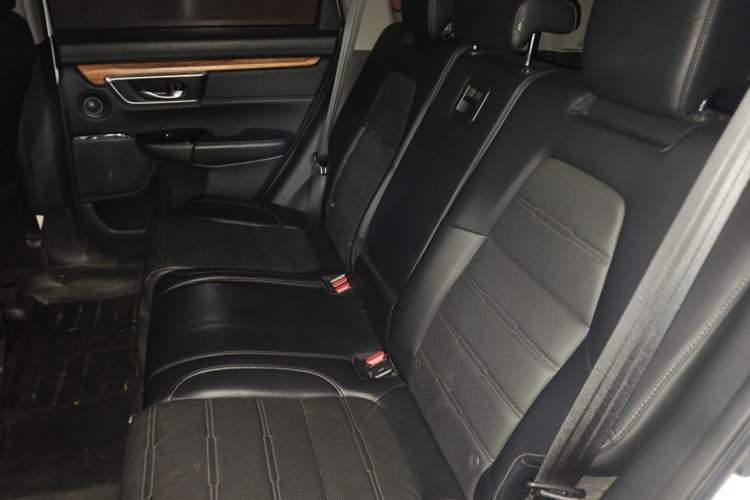 Used Honda CR-V 2017 240TURBO CVT Front-Wheel Drive Fashion Edition Left Rear Seat