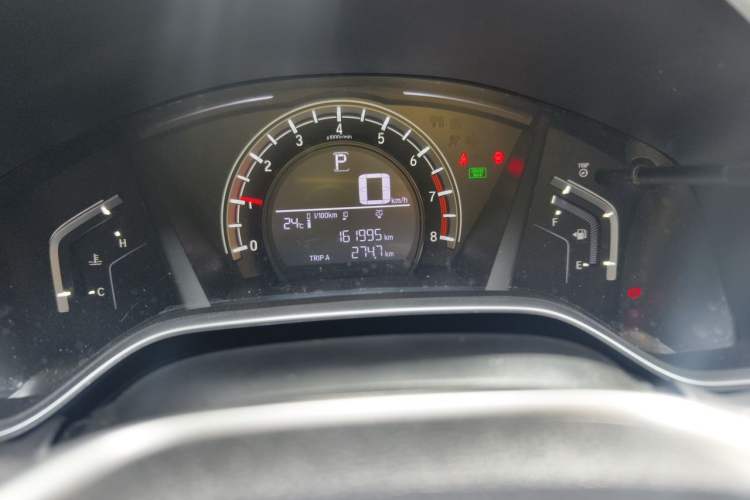 Used Honda CR-V 2017 240TURBO CVT 2WD Comfort Version Odometer Close Up