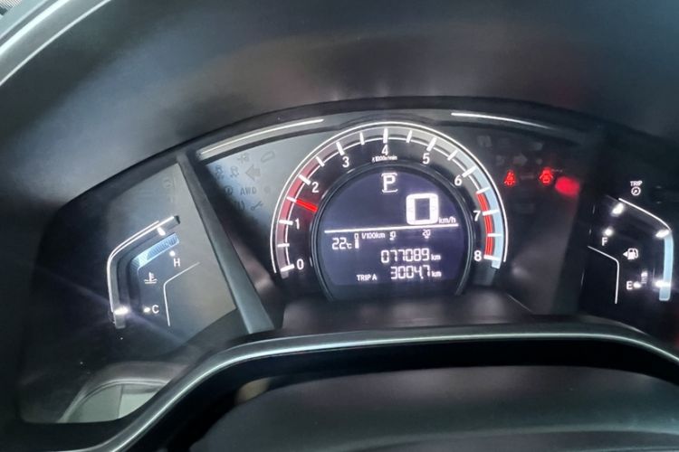 Used Honda CR-V 2017 240TURBO CVT 2WD Comfort Version Odometer Close Up