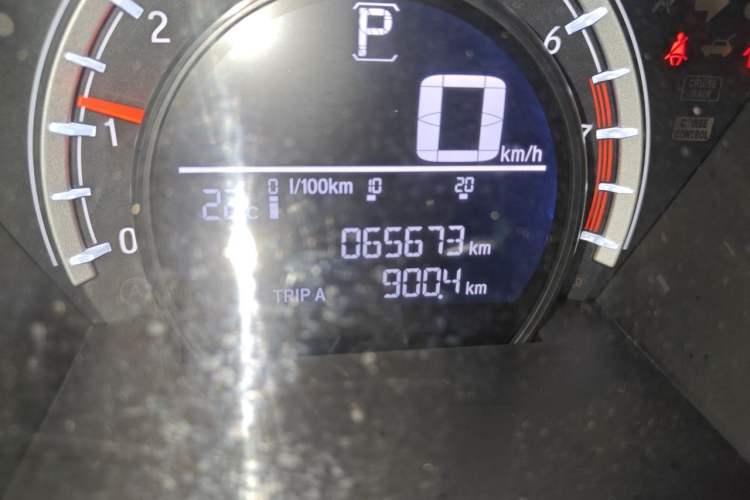 Used Honda CR-V 2017 240TURBO CVT 2WD Urban Edition Odometer Close Up