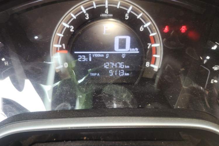 Used Honda CR-V 2017 240TURBO CVT 2WD Urban Edition Odometer Close Up