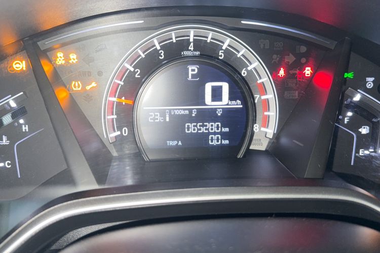 Used Honda CR-V 2017 240TURBO CVT 2WD Comfort Version Odometer Close Up
