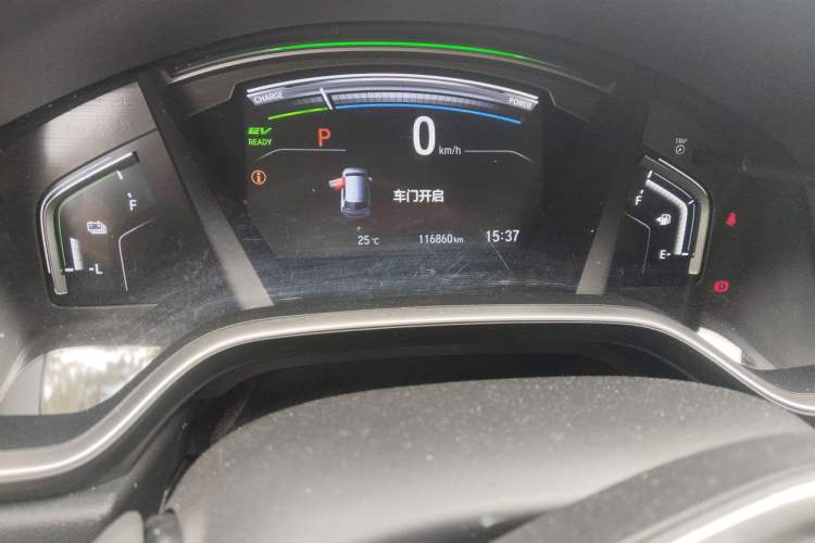 Used Honda CR-V 2017 Hybrid 2.0L Pure Speed Edition Odometer Close Up