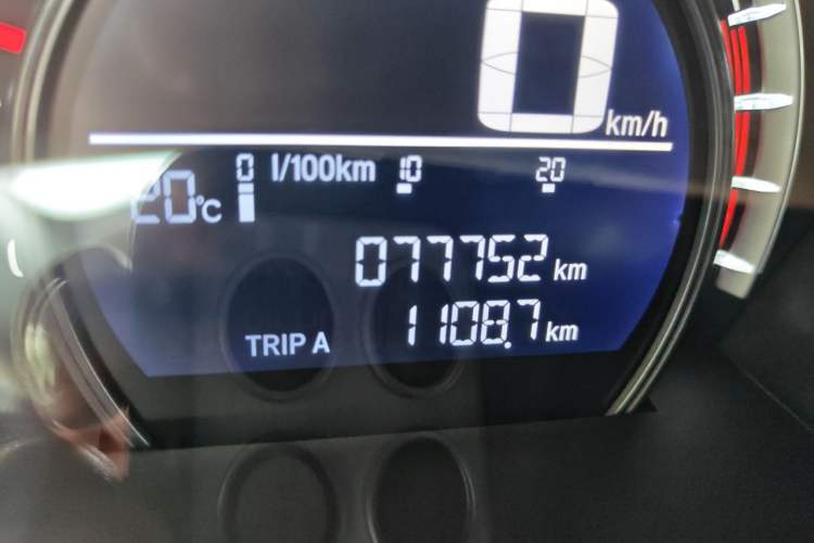 Used Honda CR-V 2017 240TURBO CVT 2WD Urban Edition Odometer Close Up