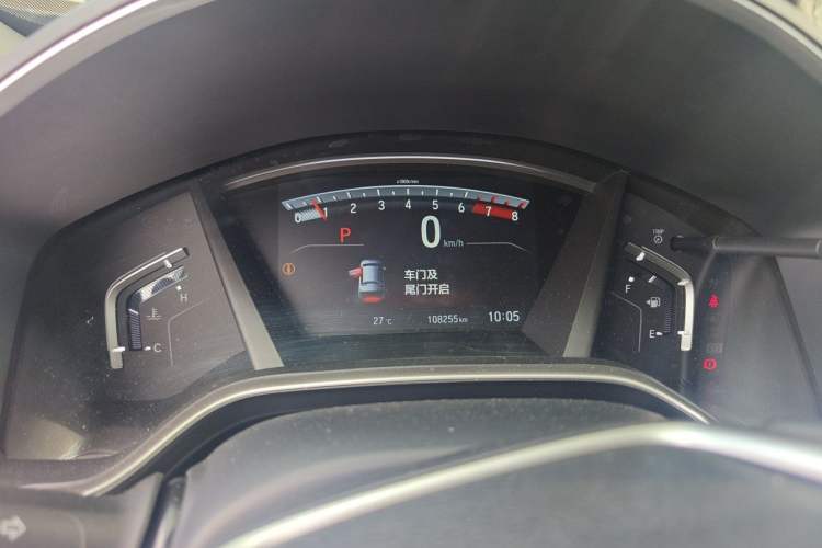 Used Honda CR-V 2017 240TURBO CVT Front-Wheel Drive Fashion Edition Odometer Close Up