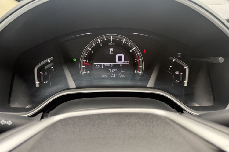 Used Honda CR-V 2017 240TURBO CVT 2WD Comfort Version Odometer Close Up