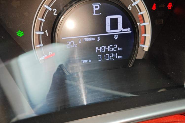 Used Honda CR-V 2017 240TURBO CVT 2WD Comfort Version Odometer Close Up