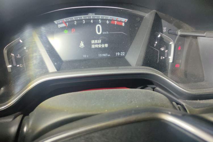 Used Honda CR-V 2017 240TURBO CVT Front-Wheel Drive Fashion Edition Odometer Close Up