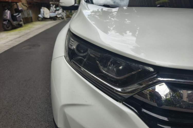 Used Honda CR-V 2017 240TURBO CVT 2WD Comfort Version Right Front Headlight