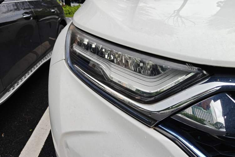 Used Honda CR-V 2017 Hybrid 2.0L Pure Drive Edition Right Front Headlight