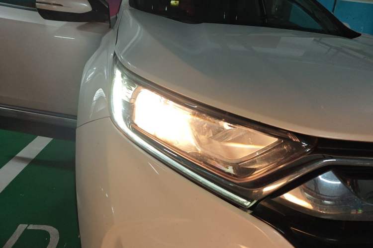Used Honda CR-V 2017 240TURBO CVT Front-Wheel Drive Fashion Edition Right Front Headlight