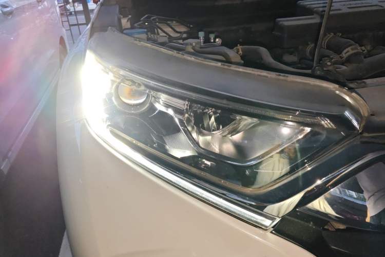 Used Honda CR-V 2017 240TURBO CVT 2WD Comfort Version Right Front Headlight