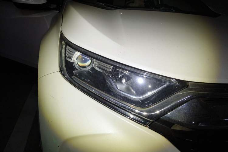 Used Honda CR-V 2017 240TURBO CVT 2WD Urban Edition Right Front Headlight