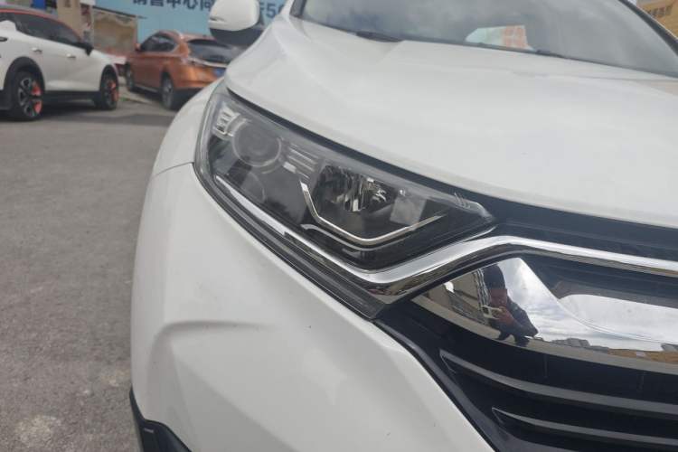 Used Honda CR-V 2017 240TURBO CVT 2WD Comfort Version Right Front Headlight
