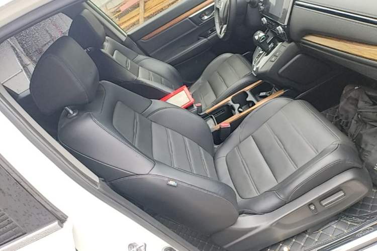 Used Honda CR-V 2017 240TURBO CVT Four-Wheel Drive Luxury Edition Right Front Seat
