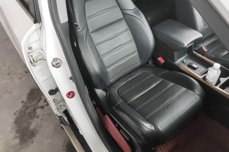 Used Honda CR-V 2017 240TURBO CVT Four-Wheel Drive Luxury Edition Right Front Seat