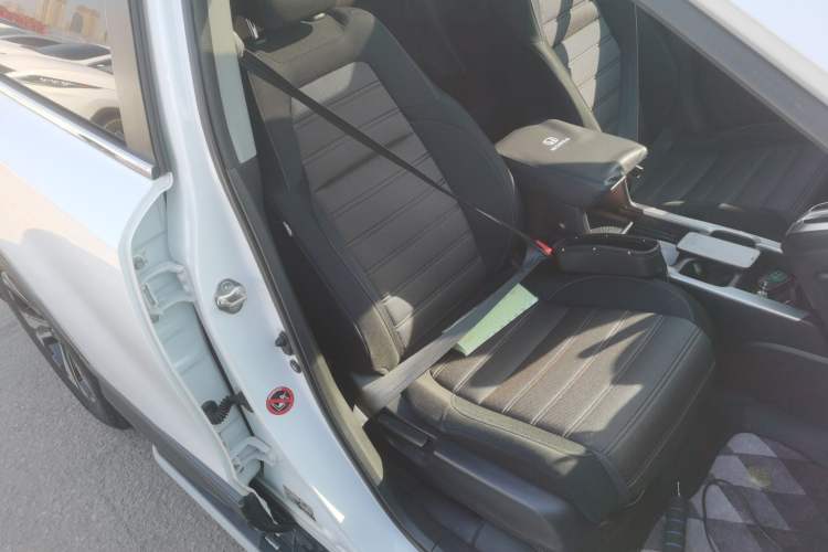 Used Honda CR-V 2017 240TURBO CVT 2WD Urban Edition Right Front Seat
