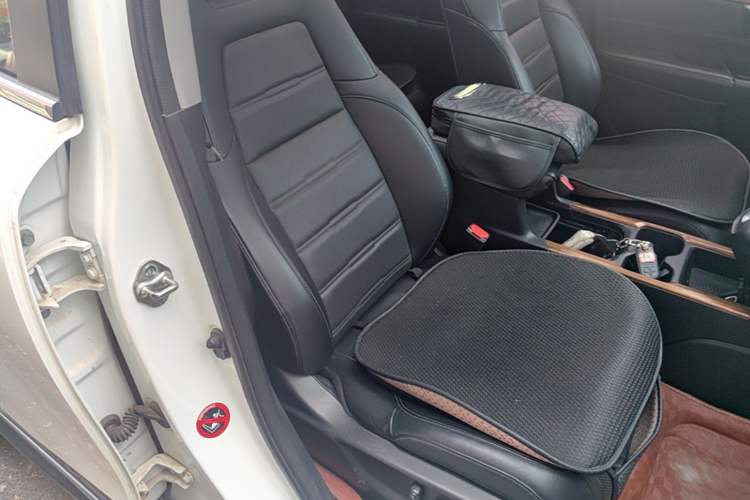 Used Honda CR-V 2017 240TURBO CVT Front-Wheel Drive Fashion Edition Right Front Seat