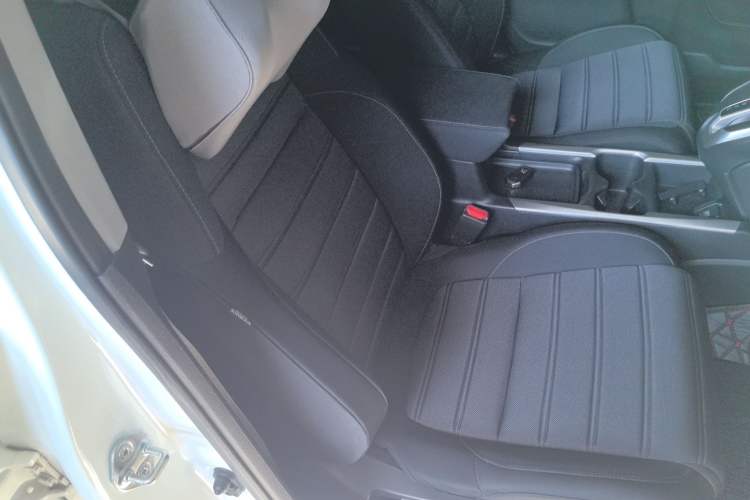 Used Honda CR-V 2017 240TURBO CVT 2WD Urban Edition Right Front Seat