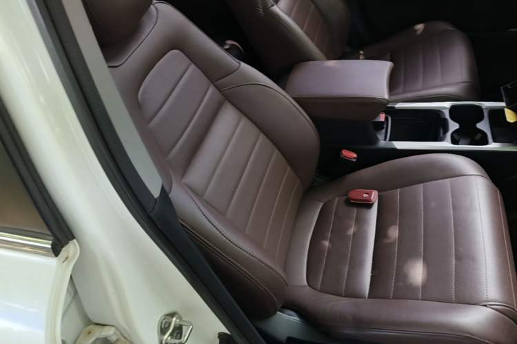 Used Honda CR-V 2017 240TURBO CVT 2WD Urban Edition Right Front Seat