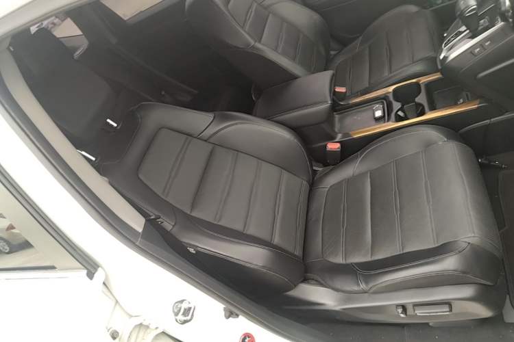 Used Honda CR-V 2017 240TURBO CVT Front-Wheel Drive Fashion Edition Right Front Seat