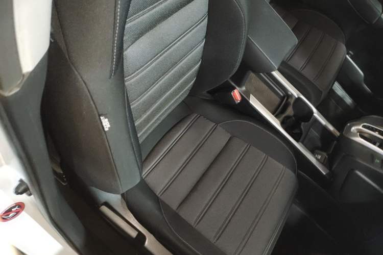 Used Honda CR-V 2017 240TURBO CVT 2WD Urban Edition Right Front Seat