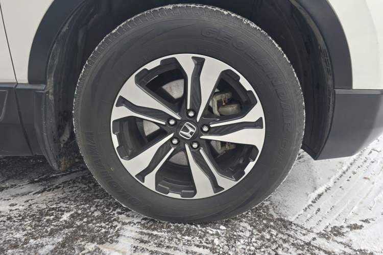 Used Honda CR-V 2017 240TURBO CVT 2WD Comfort Version Right Front Wheel Hub