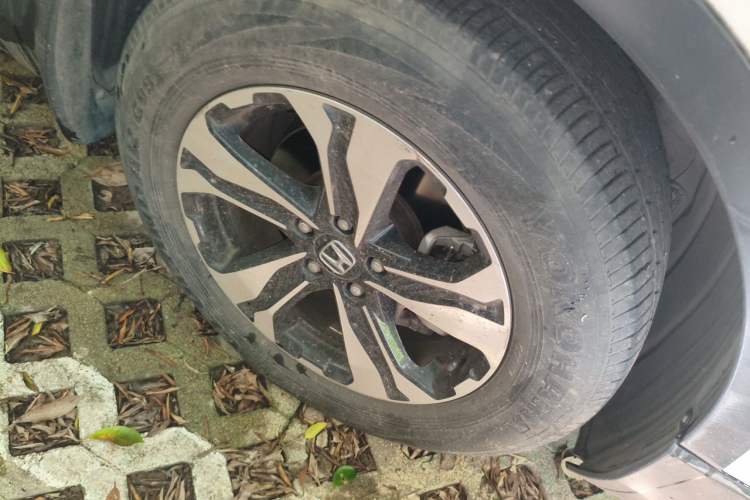 Used Honda CR-V 2017 240TURBO CVT Front-Wheel Drive Fashion Edition Right Front Wheel Hub