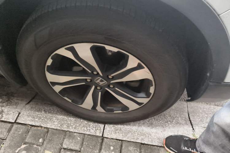 Used Honda CR-V 2017 240TURBO CVT Front-Wheel Drive Fashion Edition Right Front Wheel Hub