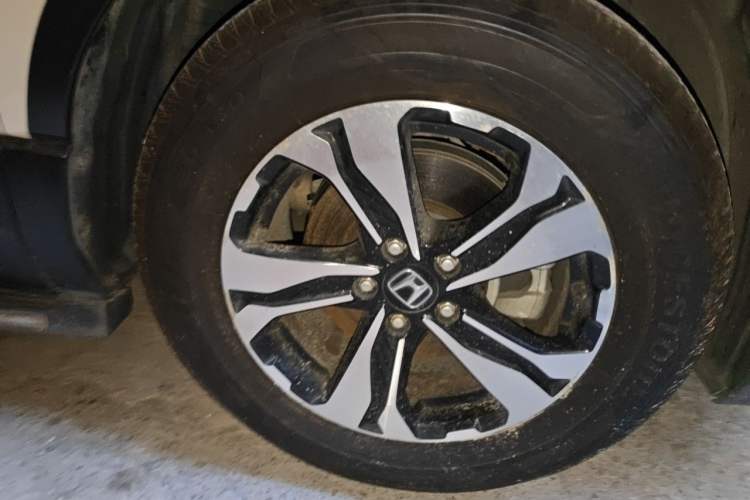 Used Honda CR-V 2017 240TURBO CVT 2WD Urban Edition Right Front Wheel Hub
