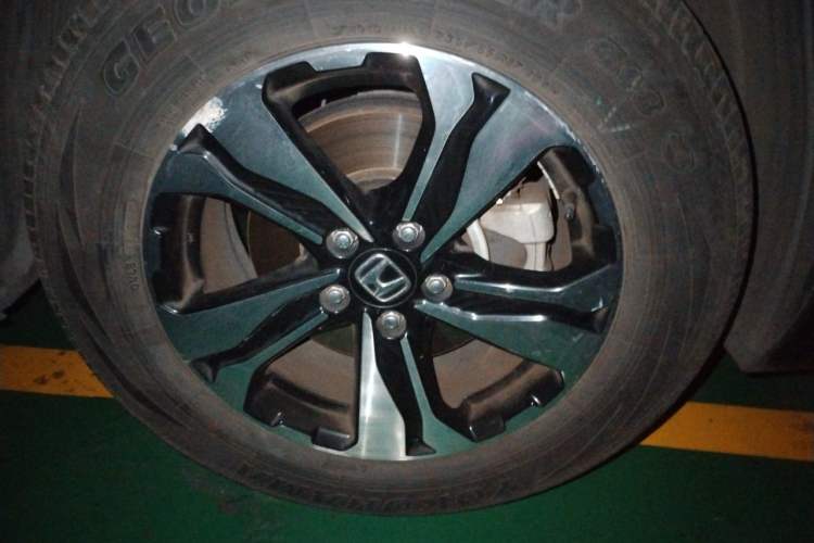 Used Honda CR-V 2017 240TURBO CVT Front-Wheel Drive Fashion Edition Right Front Wheel Hub