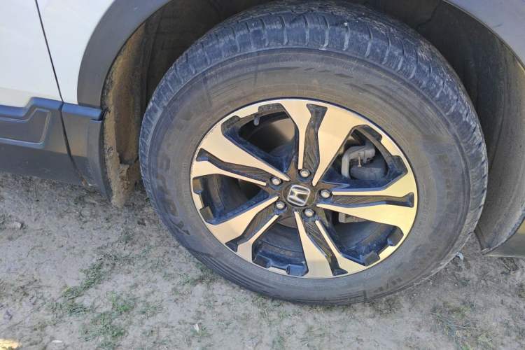 Used Honda CR-V 2017 240TURBO CVT 2WD Comfort Version Right Front Wheel Hub