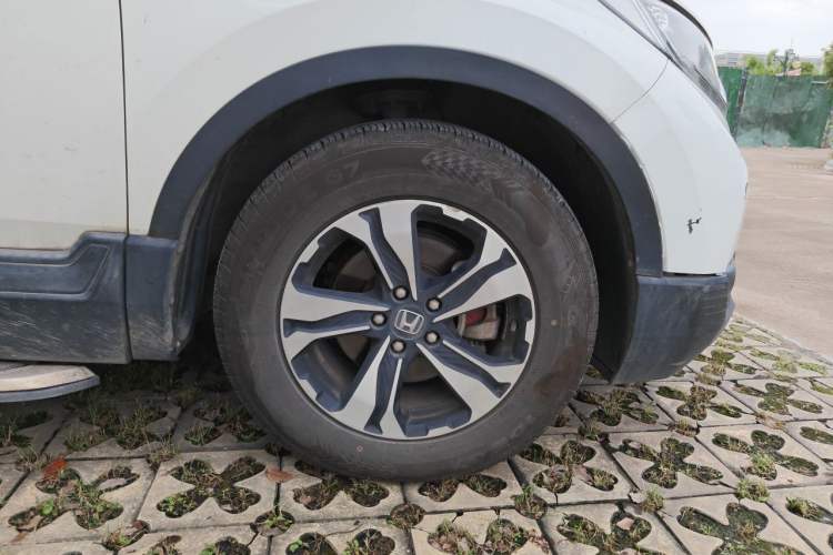 Used Honda CR-V 2017 240TURBO CVT 2WD Comfort Version Right Front Wheel Hub