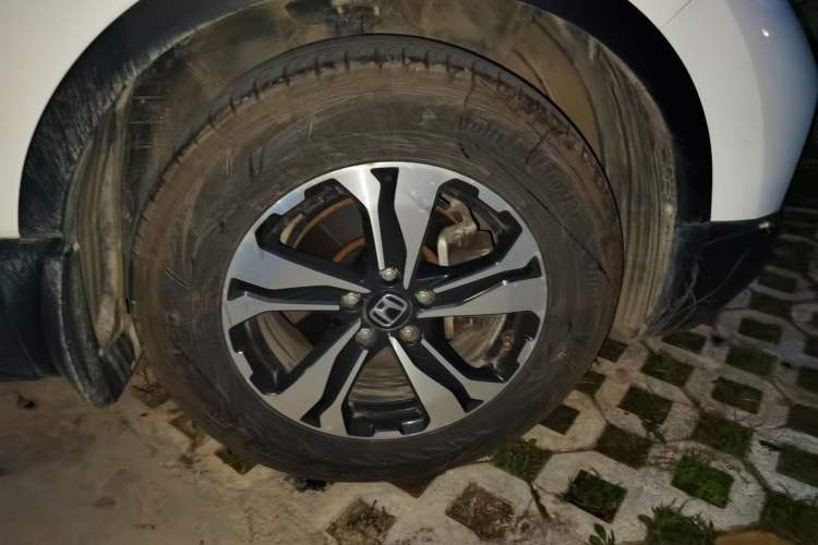 Used Honda CR-V 2017 240TURBO CVT Front-Wheel Drive Fashion Edition Right Front Wheel Hub