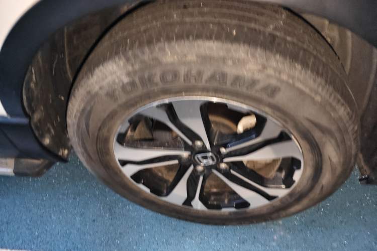 Used Honda CR-V 2017 240TURBO CVT 2WD Comfort Version Right Front Wheel Hub