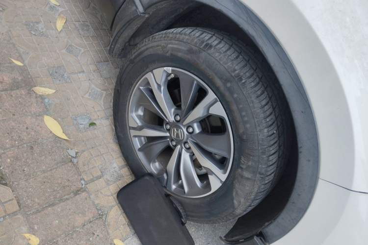 Used Honda CR-V 2017 Hybrid 2.0L Pure Speed Edition Right Front Wheel Hub