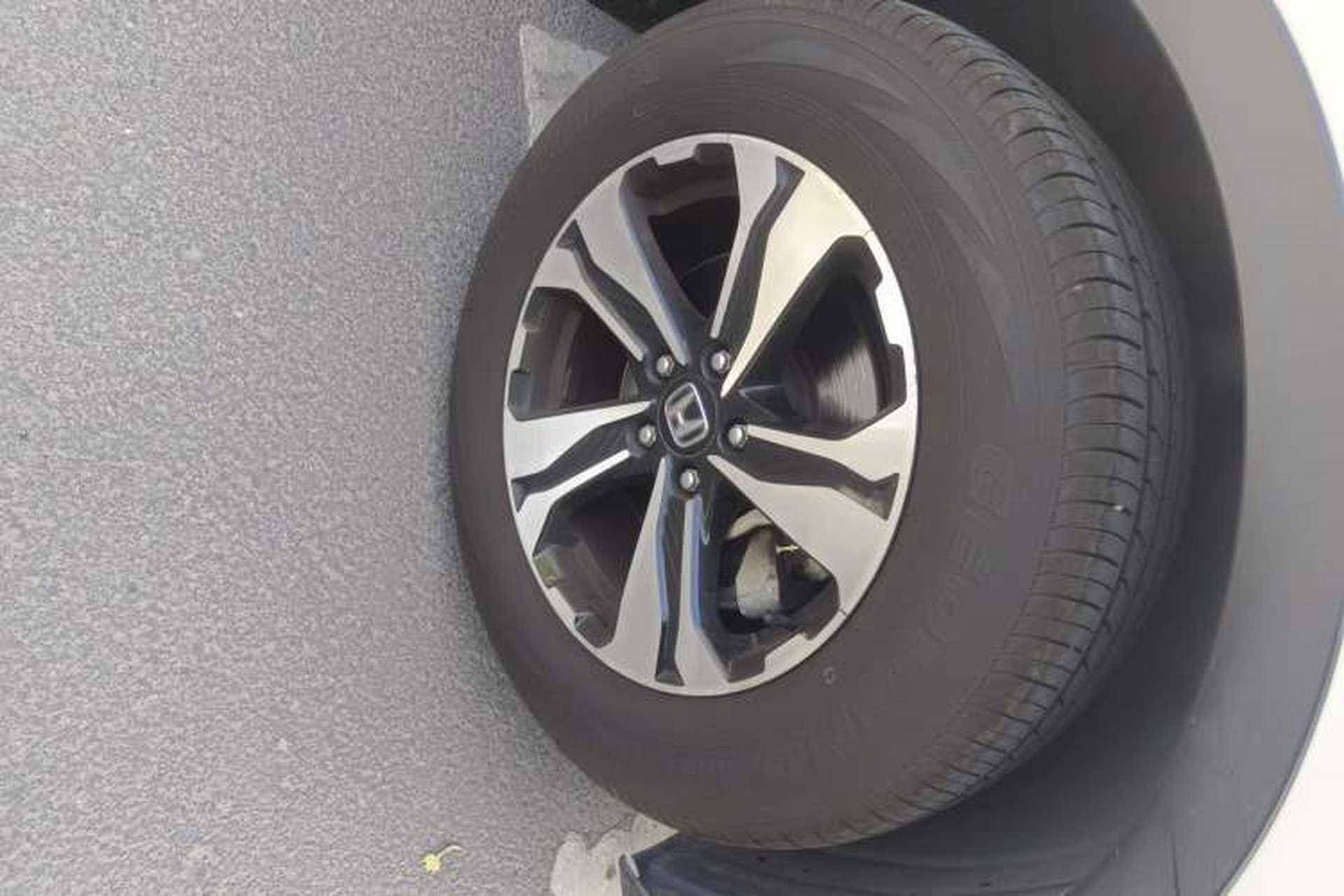 Used Honda CR-V 2017 240TURBO CVT 2WD Urban Edition Right Front Wheel Hub