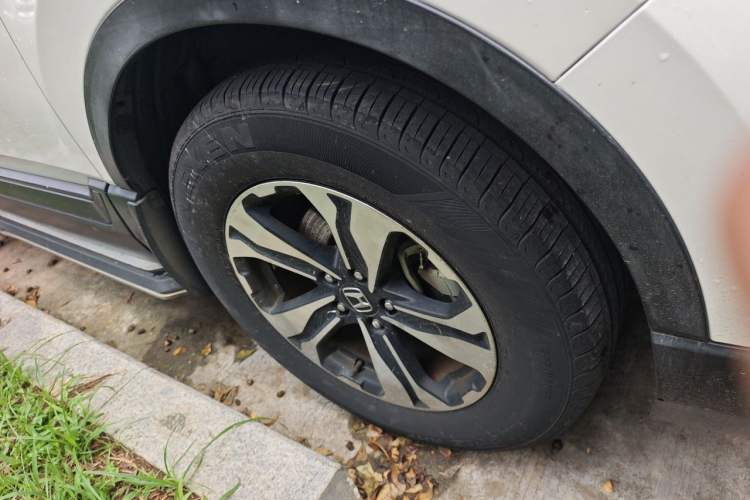 Used Honda CR-V 2017 240TURBO CVT 2WD Urban Edition Right Front Wheel Hub