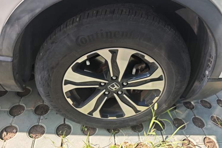 Used Honda CR-V 2017 240TURBO CVT Front-Wheel Drive Fashion Edition Right Front Wheel Hub