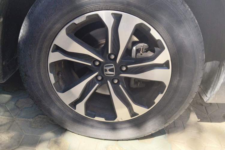 Used Honda CR-V 2017 240TURBO CVT Four-Wheel Drive Luxury Edition Right Front Wheel Hub