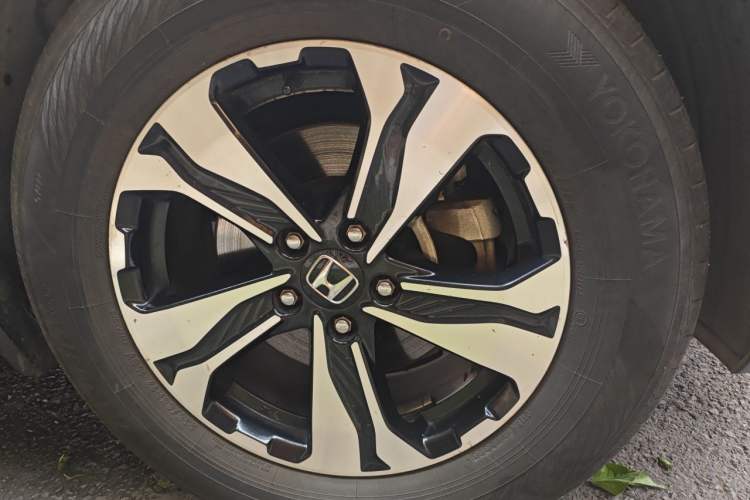 Used Honda CR-V 2017 240TURBO CVT 2WD Comfort Version Right Front Wheel Hub